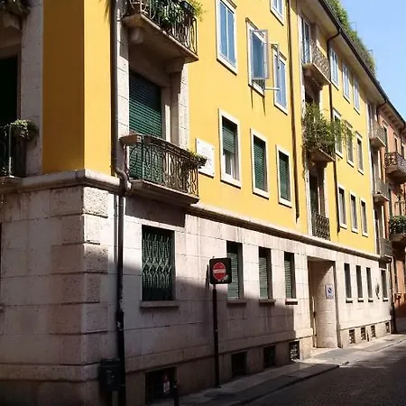 Leoncino 14 Verona