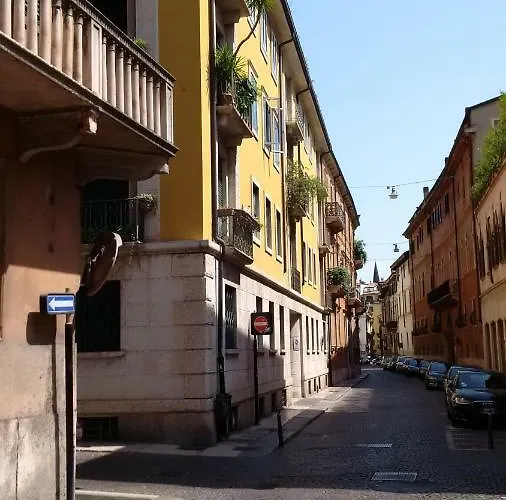 Leoncino 14 Verona