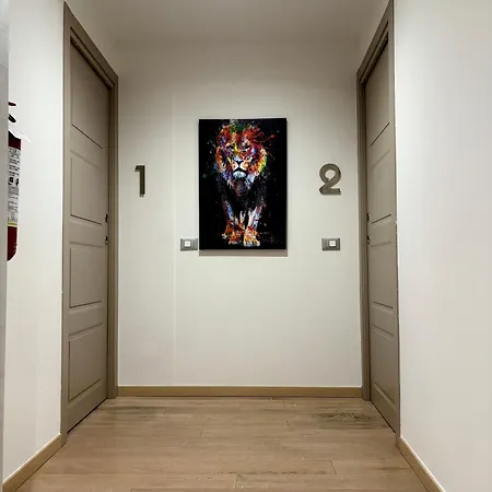 Leoncino 14 * Verona