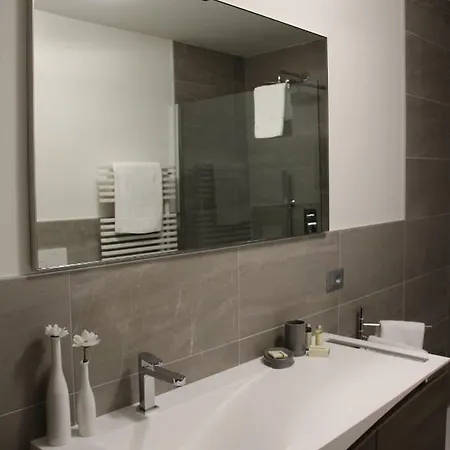 Lägenhet Leoncino 14